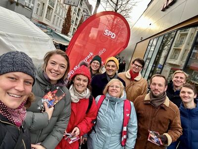 Die SPD Mauerpark mit Alex Wend (2. v. l.)